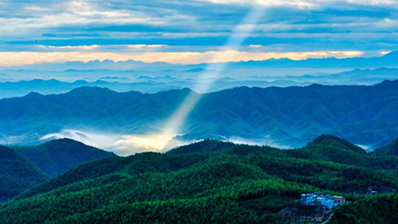 蔡伦竹海旅游风景区集观光,休闲,探险,寻宝于一体的复合型旅游风景区