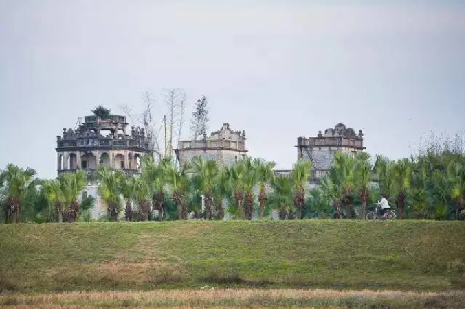 开平高蓢岛499元抢天空之城360全透明星空房网红民宿浴缸摇篮陶艺cs